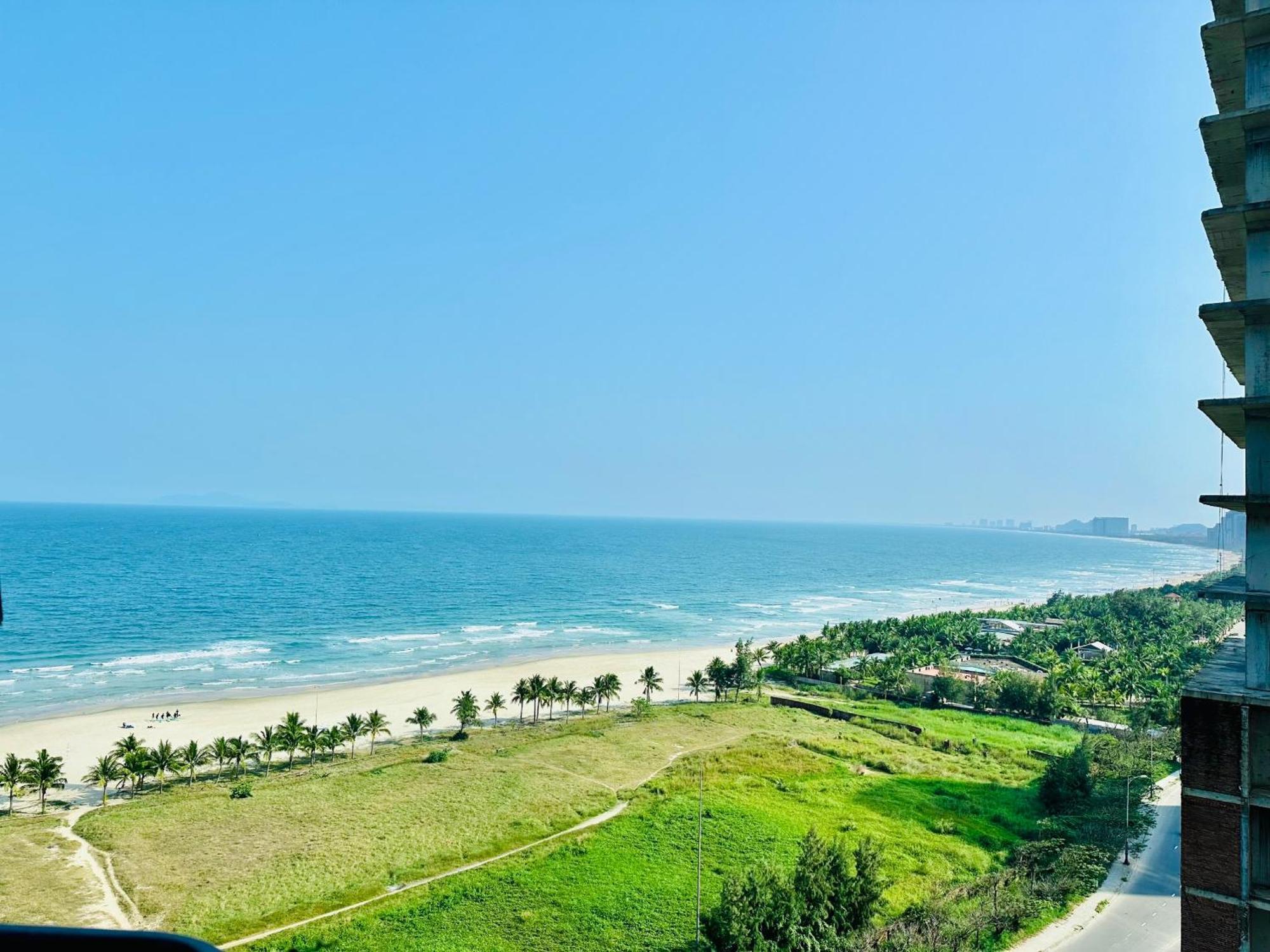Luxury Apartment - Rooftop Swimming Pool - Beach Front - Hinata Apartment Da Nang Esterno foto