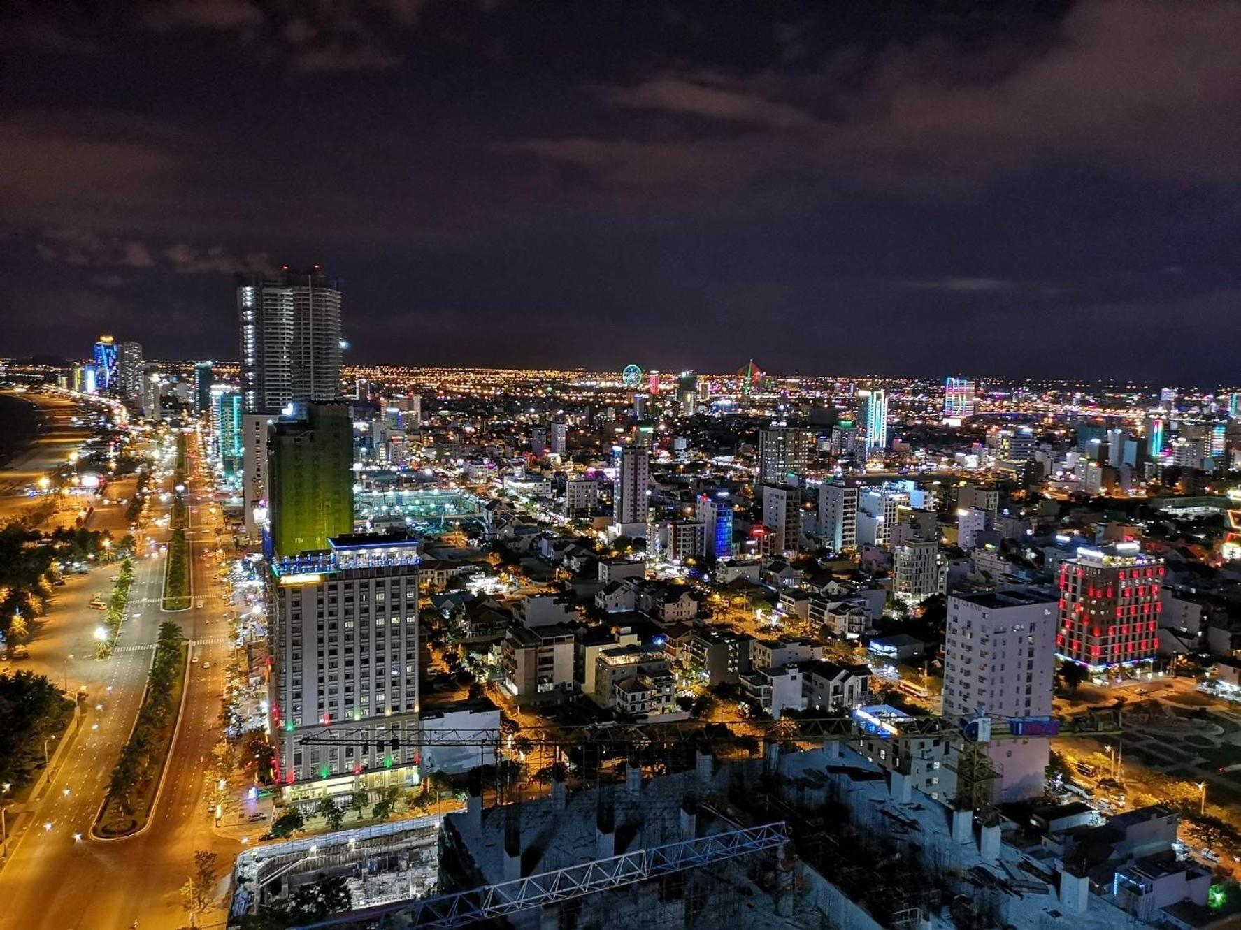 Luxury Apartment - Rooftop Swimming Pool - Beach Front - Hinata Apartment Da Nang Esterno foto
